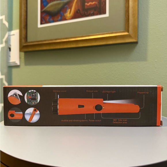 Portable Handheld Metal Detector with Pinpointing Tip - NIB - Picture 3 of 9
